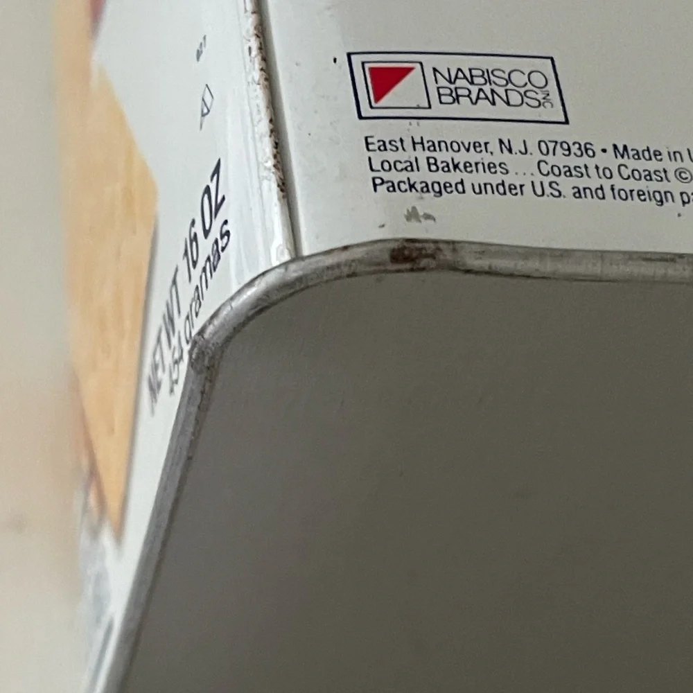 Nabisco Premium Saltine Cracker Tin - Picture 12 of 16